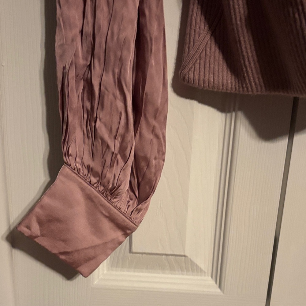 By Anthropologies Twofer Faux- wrap puff sleeve sweater in mauve size XXS NWOT - Picture 6 of 9